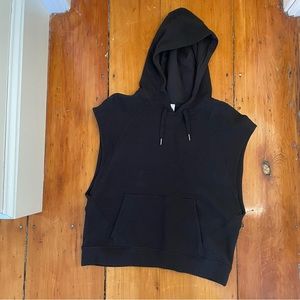 Lululemon pullover, sleeveless hoodie. Size 10.